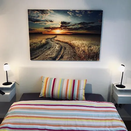 Am Stadtwald, 24h Check-in アパート ウォルフスブルク